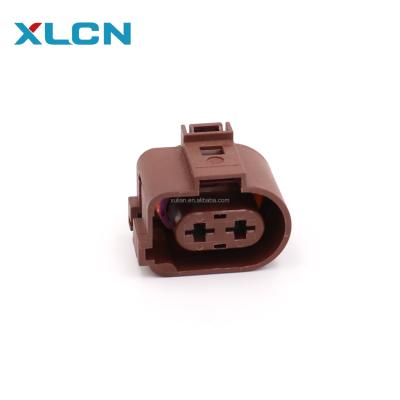 China 2 Pin 3B0973752 Automotive Electrical Plug Automotive Wiring Harness for sale