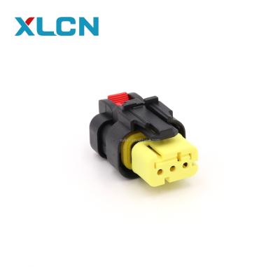 China Yellow Automotive Female Electric 3pin Car Lock Connector With Yellow Wire Housing Harness 776429-3 for sale