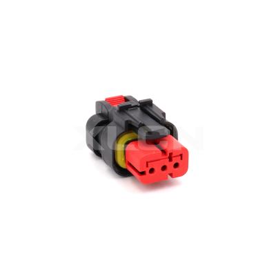 China 776429-2 Waterproof 3way Automotive Automotive Electrical Socket For Truck for sale