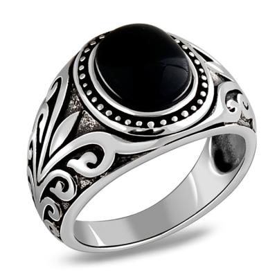 China Vintage 925 Pure Black Silver Red Garnet Agate Antique Ring Rattan Pattern Gemstone Ring For Men for sale