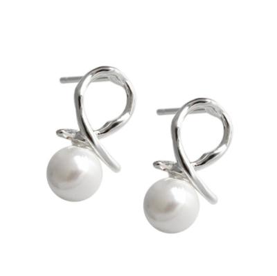 China Temperament S925 Sterling Silver Classic Simple Knotted All-match Pearl Female Stud Earrings for sale