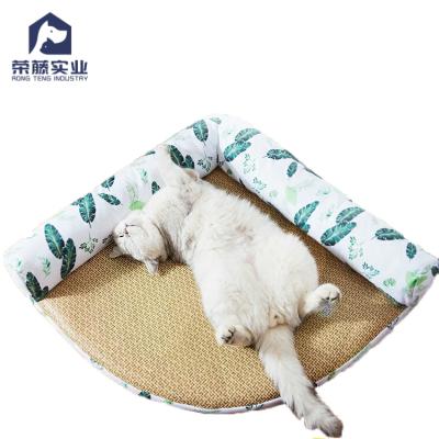 China Modern Summer Dog Pet Cooling Products Waterproof Pet Beds And Accessories for sale