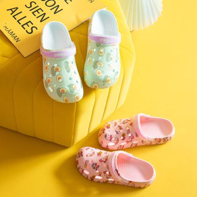 China Fashion Trend New Cute Cartoon Hole Shoes Colorful High Quality Flat Beach Women Slippers Colorful EVA Shoes Resin Material Customized Clogs for sale