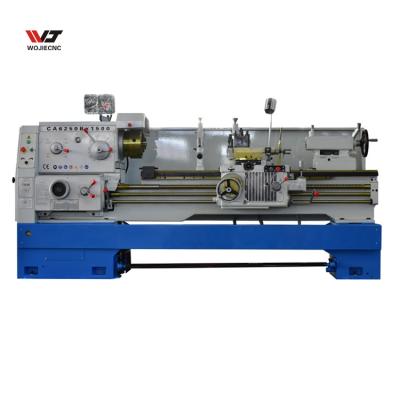 中国 CA6250 Horizontal lathe machine with swing over bed 400mm gap bed lathe price 販売のため