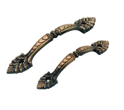 China Taiwan Traditional Furniture Handle For Bedroom Kitchen Wardrobe Dresser Classic Design for sale