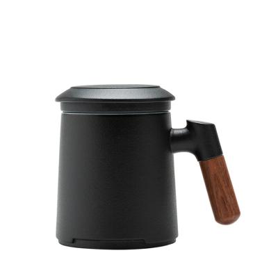 China Disposable Custom Logo Ceramic Tea Cup With Wooden Handle Tea Cup With Ceramic Filter for sale