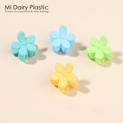 China Hair decorations SLFZ0012 Custom Logo Factory WholeSale PC PS ABS Macaron Candy Daisy Hair Clips for Women Girls Kids Accessories for sale