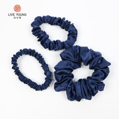 China Amazon Success Hair Scrunchies Eco-Friendly Solid Color Large Silk Hair Scrunchies Elastic Scrunchies In Various Colors for sale