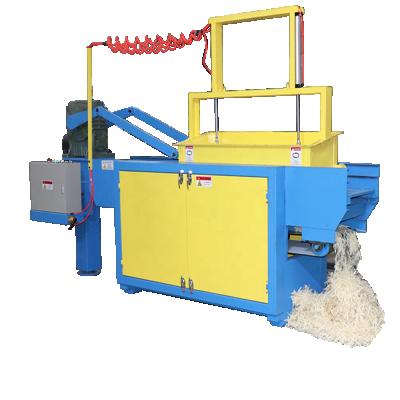 China Thin crush wood into chips easy to use wood chipping machines for chicken bedding for sale