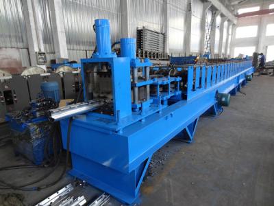 China Metal Wire Post Peach Shape Fencing Post Roll Forming Machine en venta