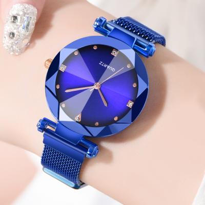 China Fashion Personality Fashion Personality Watch Stainless Steel High Quality Women Magnet Strap Women's Buckle Geometric Outdoor Women Watch Wholesale for sale