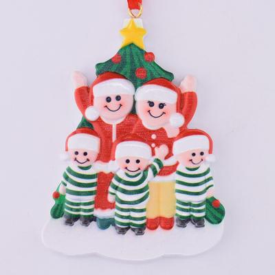 China 2021 Christamas Tree Decoration New Arrival Christmas Ornaments Family Resin Hanging Christmas Pendant Decoration for sale