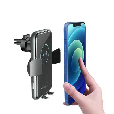 China 2021 New Arrival Convenient Vehicle Radio Charging Car Smart Holder Magnetic Wireless Charger 15W Wireless Car Charger Mount for sale