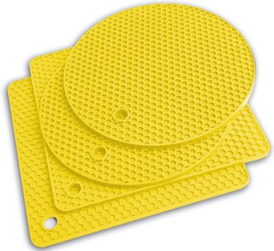 China Oven Hot Pads Kitchen Non-Slip Viable Goods Holders Table Mat Honeycomb Trivet Pot Cup Silicone Rubber Mat for sale