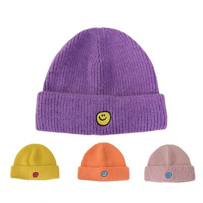 China COMMON Wholesale Multiple Color Women Acrylic Hat Embroidered Smiley Face Men Beanie Custom for sale