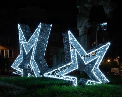 China Static or Flicker 2022 Year New Design Holiday Wedding Hanging Large Led Star Lights for sale