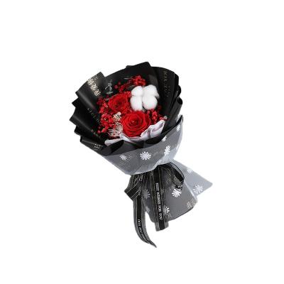 China Gift for gift box direct wholesale flower girlfriend Yunnan factory decoration immortal rose bouquet for sale