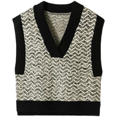 China 2021 Wholesale Breathable New Design Knitwear Wave Stripe Knit Vest Sweater Loose V-Neck Vest Women Clothing Ladies Tops Women for sale