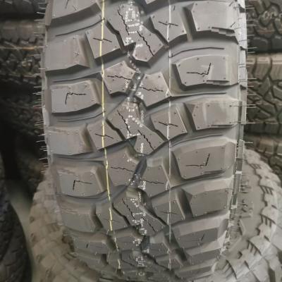 China Penumatic Off Road Military Vehicle Tires 37 12.5 R16.5 for sale