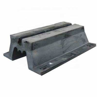 China Durable Super Dock Deer M Type Rubber Fender For Port Dock for sale