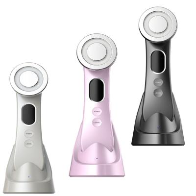 China Anti-puffiness Bestsellers in Europe Korea 2019 Current Galvanic Beauty Massager LED Light Face Beauty Instrument for sale