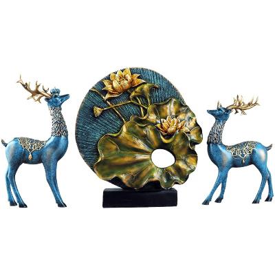 China China Wedding Gift Resin Elk With Screen Creative Crafts For Wine Cabinet TV Cabinet Living Room Home Decorations for sale