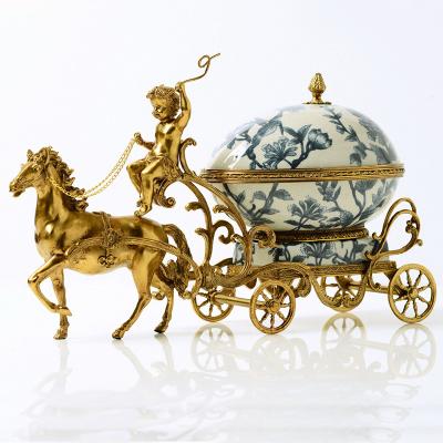 China High End Luxury Art Decor European and American Ceramic Porch Fireplace Decoration Trolley Lid Box with Copper Jewelry Storage Box for sale