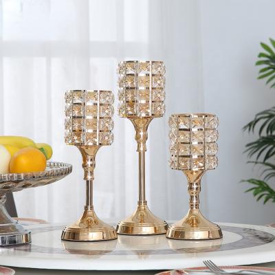 China European Traditional Luxury Crystal Luxury Nordic Wedding Candlestick Gold Romantic Candlestick Light For Restaurant Home Decoration for sale