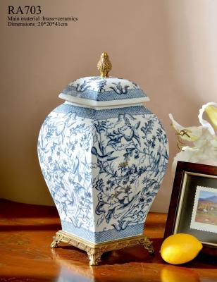 China European Handmade China Blue And White Porcelain Pot With Lid Copper Decorative Porcelain Jar Can Be Used As A Vase for sale