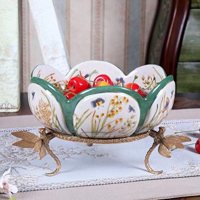 China Creative Luxury High-end Living Room European Art Decor Dried Fruit Coffee Table Candy Dish For Home Ceramic Ornaments for sale