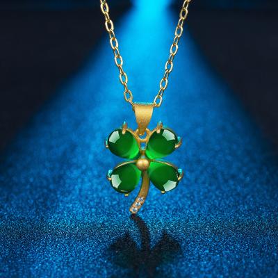 China FASHIONABLE Trendy Lucky Jade Four Leaf Clover Pendant Necklace For Women for sale