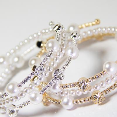 China High Quality Vintage Rhinestone Elastic Open Bangle Fashionable Multi Row Pearl Rhinestone Bracelet for sale