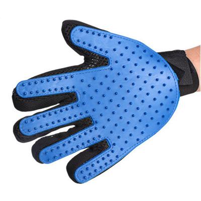 China Sustainable New Product Pet Hair Remover Glove Pet Grooming Tool Perfect For Dogs And Cats With Long And Short Fur for sale