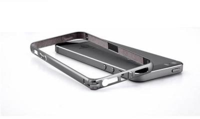 China El metal ultra delgado de Iphone cubre el marco de parachoques para IPhone 5/5s en venta