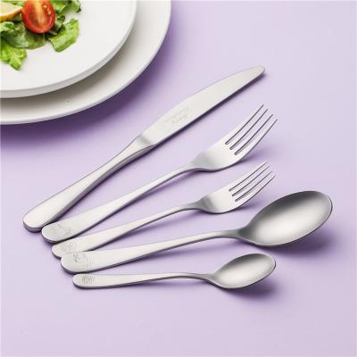 China Sustainable New Products Christmas Laser Pattern Silverware Decorative Enrraving Modern Flatware Set Luxury Dining Cutlery Set for sale