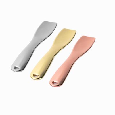 China 2022 Hot Selling Metal Spatula Face Cream Mask Beauty Cream Spoons Luxury Metal Texture Makeup Zinc Alloy Eye Beauty Cream Spoons for sale