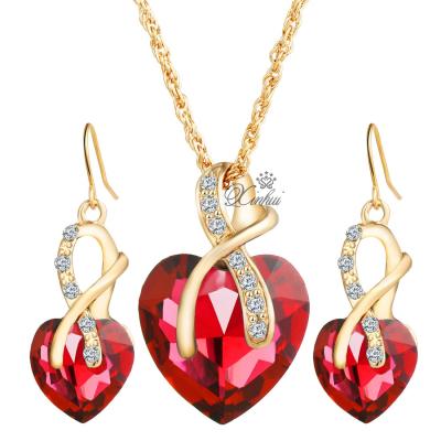 China Wholesale Jewelry Set Two Piece Diamond Crystal Love Earrings Set Vintage Jewelry Necklace Pendant for sale