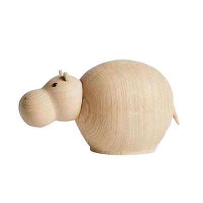 China Living Room Natural Wooden Decoration Hippo Europe Beech Hippo Craft Table Top Wooden Ornament for sale