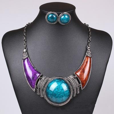 China Colored resin necklace  Round necklace crescent necklace plating gun black necklace with earrings MD1410 for sale