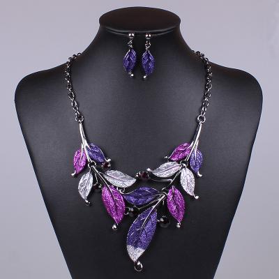 China Retro classic style leaves necklace Drops of oil plus diamond necklace with color Leaf earrings jewelry  MD1414 for sale