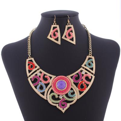 China Vintage jewelry alloy hollow beads necklace with diamond earrings clavicle MD-1435 for sale