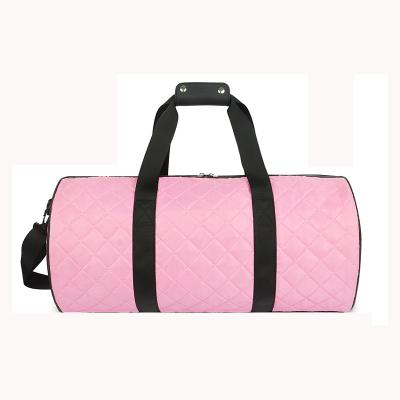 China Large Capacity Long Barrel Quilted Shoulder Strap Shaped Quilted Duffle Travel Bag for sale