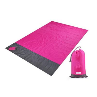 China LOW MOQ Selling Beach Sand Mat Amazon Foam Sand Proof Nylon Beach Blanket Custom Durable Parachute Cheap Waterproof Outdoor Compact LOGO Free Hot for sale