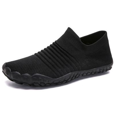 China Fashion\comfortable barefoot shoes\durable\breathable\lighted sandal water wholesale fail new shoes bump sports shoes for sale