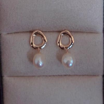 China FASHIONABLE Classic Baroque Natural Freshwater Outdoor Wear 14k Gold Pearl 14k Casual Style Earrings for sale