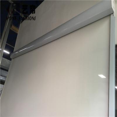 China Yilian Traditional Windproof And Waterproof Outdoor Motorized Roller Blind Roller Shade for sale