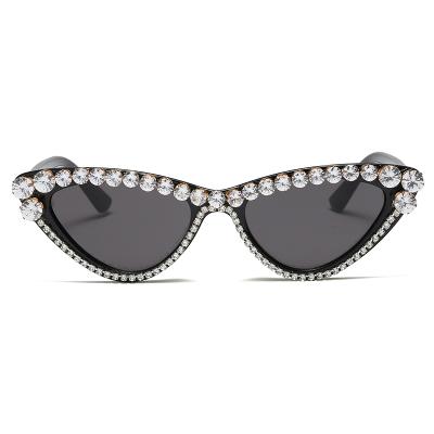 China High Quality Fashion Sunglasses Small Frame Inverted Triangle Women Diamond Frame Sunglasses for sale