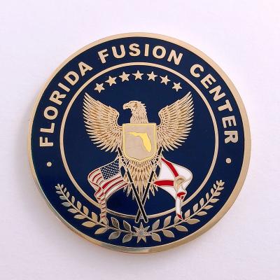 China Free Custom USA Design Hard Enamel Emblem Gold Metal Badge Pins Challenge Coin for sale