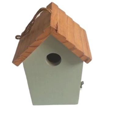 China Viable Classical Outdoor Wood Aviary Wooden Bird Cage Pine Wood Bird House Bird House for sale