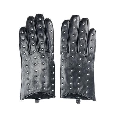 China Rivets Decoration Winter Women Dressing Sheepskin Rivets Decoration Fleece Sheepskin Leather Gloves for sale